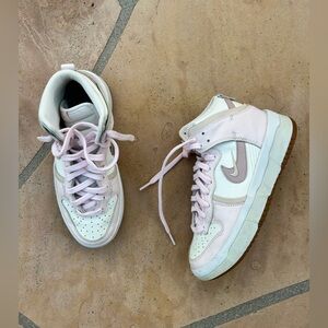 LIKNU Nike Womens Dunk High Up Pink Oxford DH3718-102 Women’s 7 ES